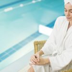 Jak wybrać zakład pogrzebowy? Wskazówki dla osób w żałobie.